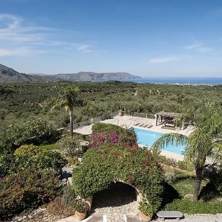 Villa Aloni House - Spacious Secluded With Pool, Up To 10 Guests