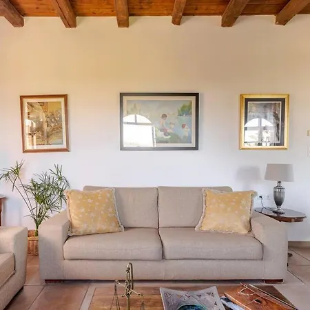 Aloni House - Spacious Secluded With Pool, Up To 10 Guests
