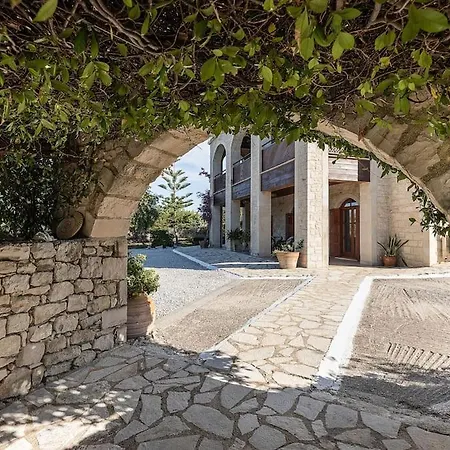 Villa Aloni House - Spacious Secluded With Pool, Up To 10 Guests Kournas