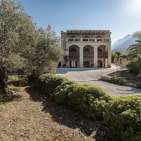Villa Aloni House - Spacious Secluded With Pool, Up To 10 Guests