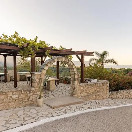 Villa Aloni House - Spacious Secluded With Pool, Up To 10 Guests *