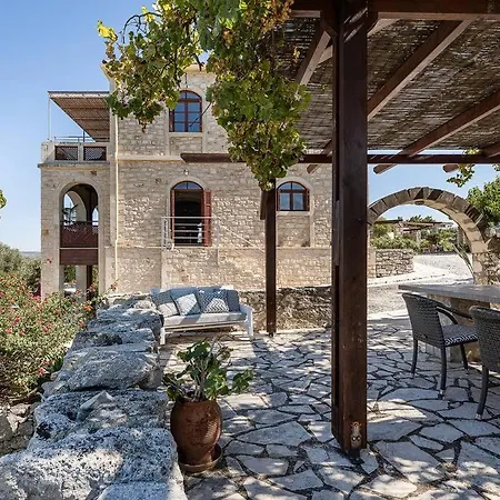 Aloni House - Spacious Secluded With Pool, Up To 10 Guests Villa *