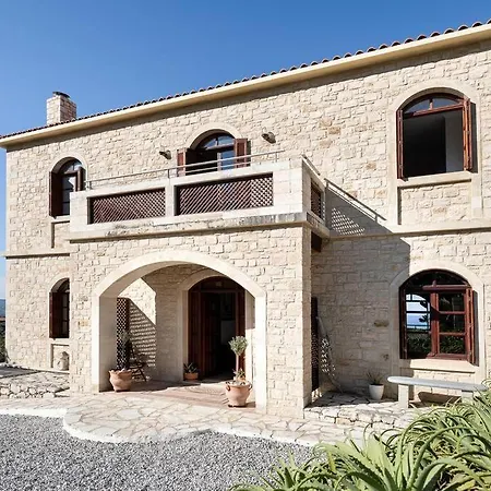 Villa Aloni House - Spacious Secluded With Pool, Up To 10 Guests