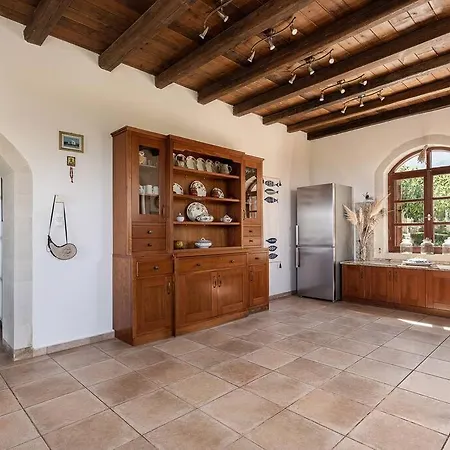 Aloni House - Spacious Secluded With Pool, Up To 10 Guests Kournas