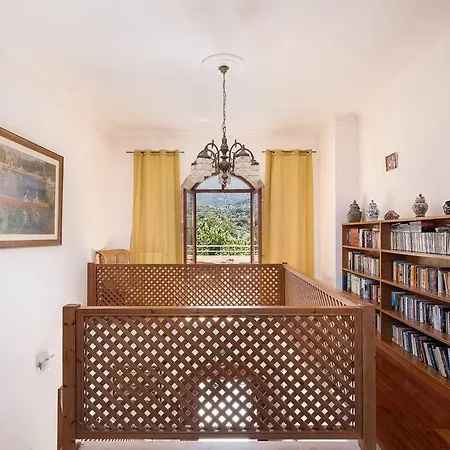 Aloni House - Spacious Secluded With Pool, Up To 10 Guests Villa *